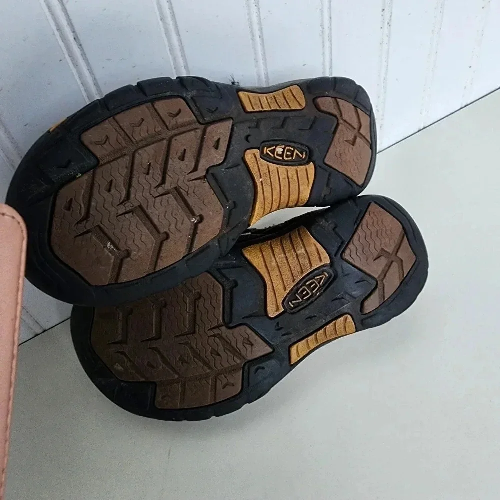 Keen newport shoes